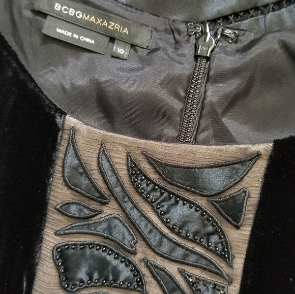 ELEGANT..BCBGMAXAZRIA BLACK DRESS - Picture 4 of 11